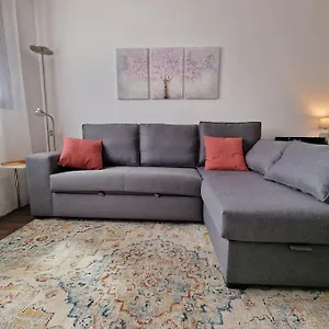 Valdebebas Con Garaje Gimnasio Y Piscina Madrid